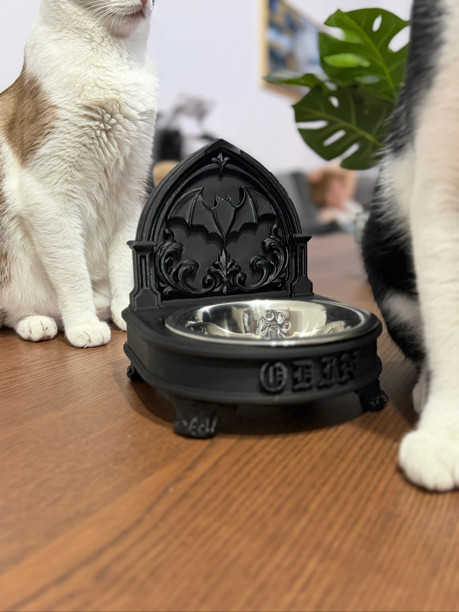 Mangeoire/PetFeeder gothique personnalisée – photo 2